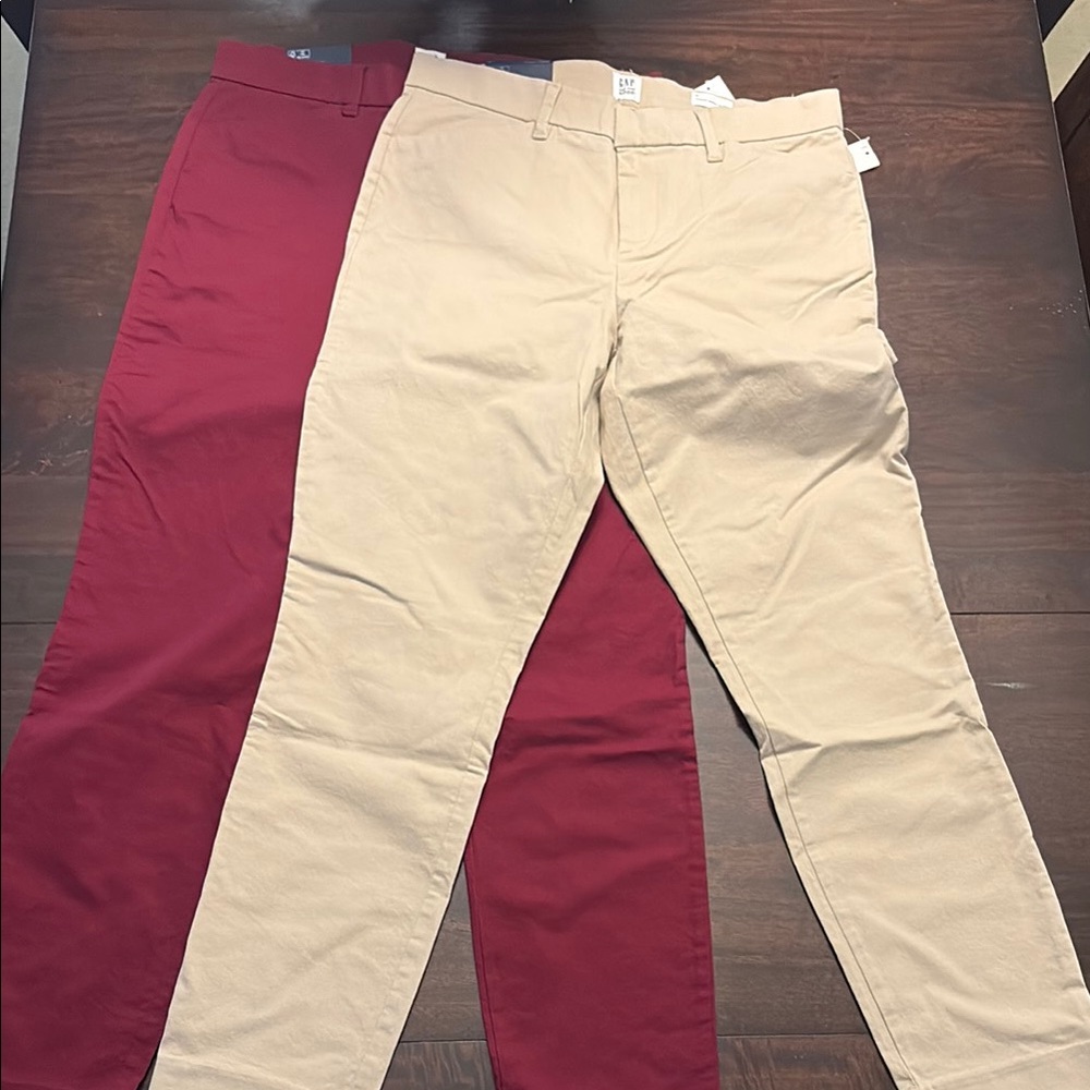 GAP Tan and Red Ankle Cropped Pants Stylish Cotton Comfort